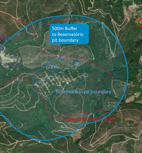 The dimensions of the Grandao and Reservatorio mining areas and their positions relative to local villages (1) thumbnail image